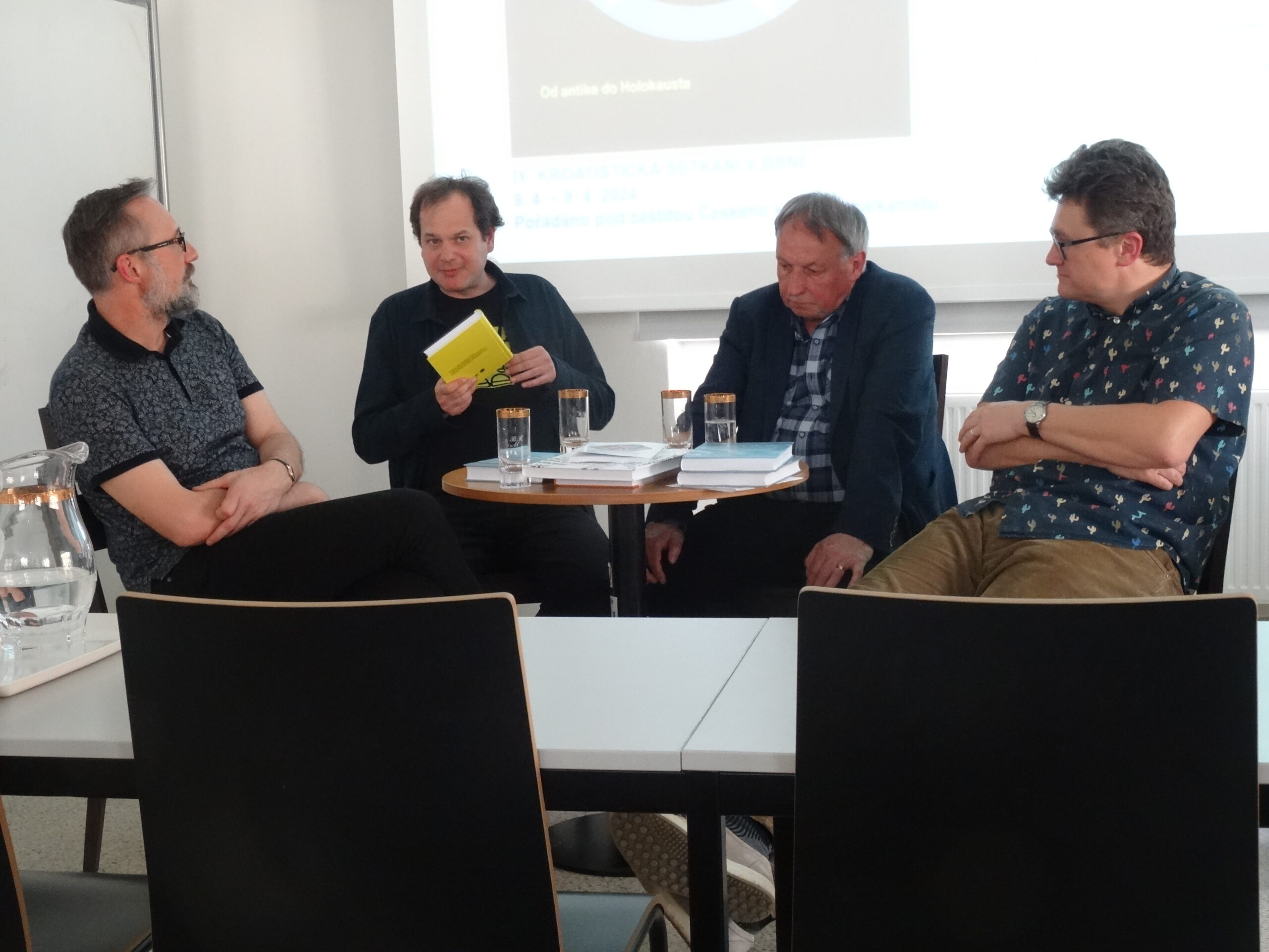 Prezentace knih - hovoří František Šístek