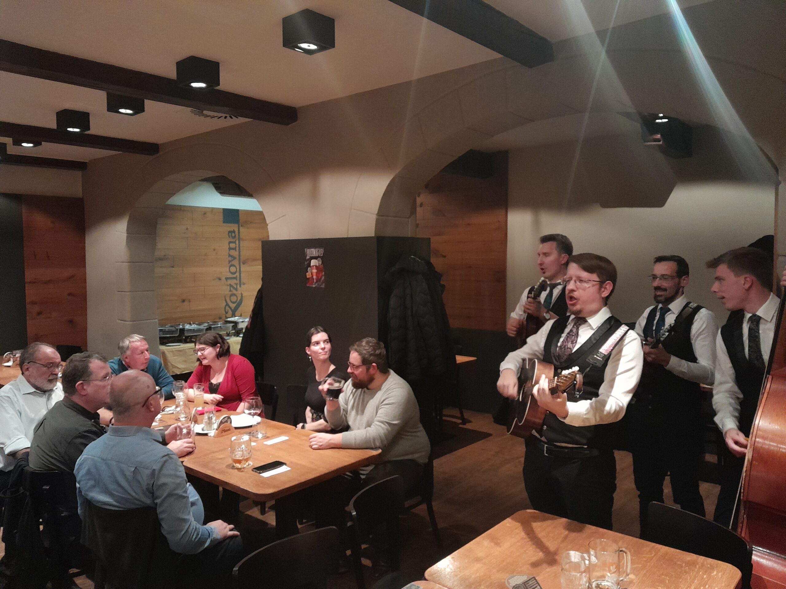 Společenský večer