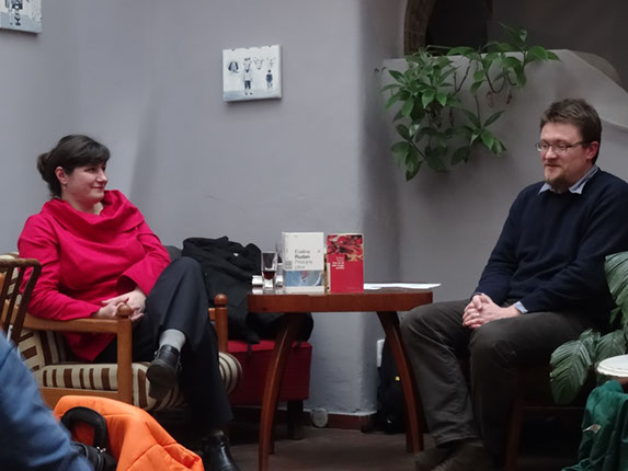 Literární večer s Evelinou Rudan